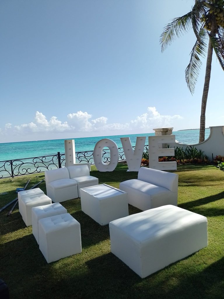 Salas Lounge Riviera Maya - Decoración y Mobiliario para Bodas en Cancún