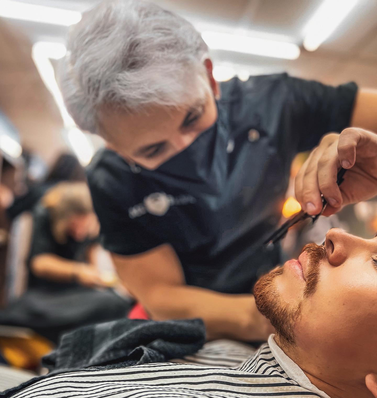 Mr. Barbas Barbería - Corte de barba y cabello